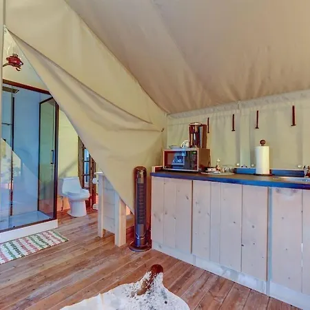 12 Fires Luxury Glamping With Heating #5 Hotel Johnson City Exterior photo